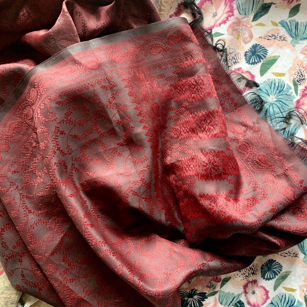 Lovely gothic scarf
